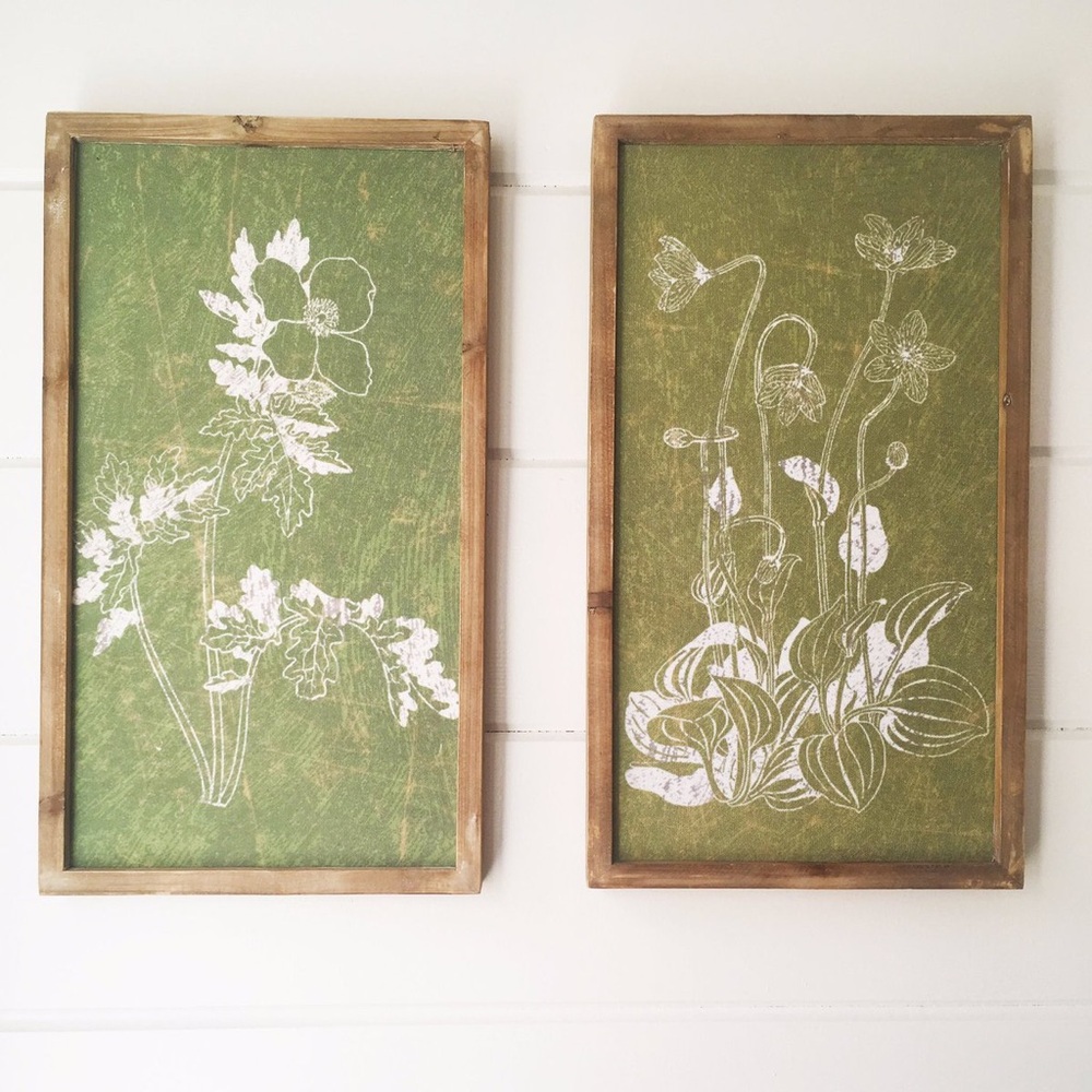 A super cute pair (2) cottage core floral prints! Brand new! Wood frames! NWT